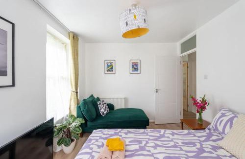 Riverside Apartment | Quaint Apartment Near Tower-London Bridge and Big Ben