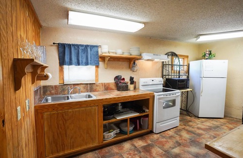 Concan Cabin | Quaint cabin located on the Frio River