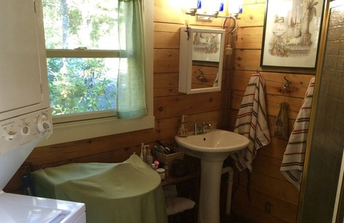 Lamoine Cabin | Quaint Cabin Retreat Near Acadia National Park in Lamoine