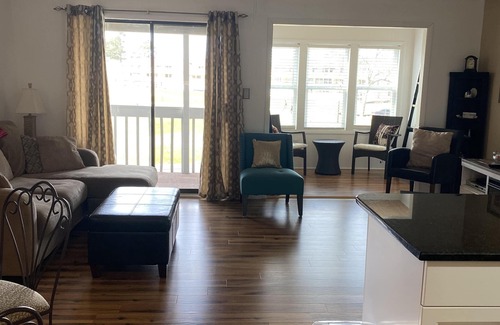 Surfside Beach Condo | Quaint condo-10 minutes from the beach!