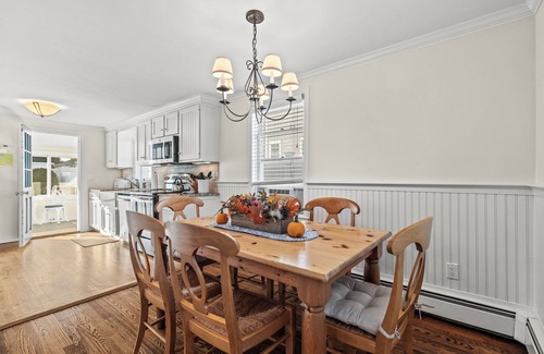 Old Saybrook House | Quaint cottage at Cornfield Point Assn - Walk to Beach