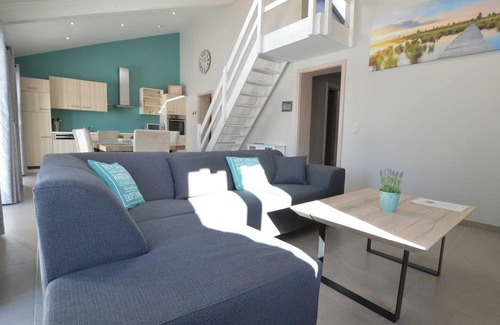 Chodes Cottage | Quaint Cottage in Mont near High Fens Nature Park