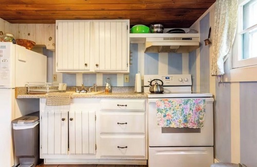 East Patchogue Cottage | Quaint Cottage on Long Island's South Shore