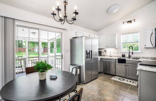 Holly Springs Cottage | Quaint Cottage of Holly Springs