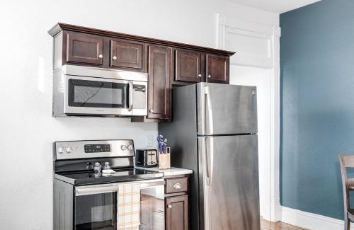 Church Hill Apartment | Quaint Escape for 2 Near Richmond Battlefield Park