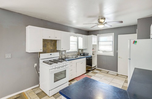 Fairbury House | Quaint Family Retreat in Fairbury!