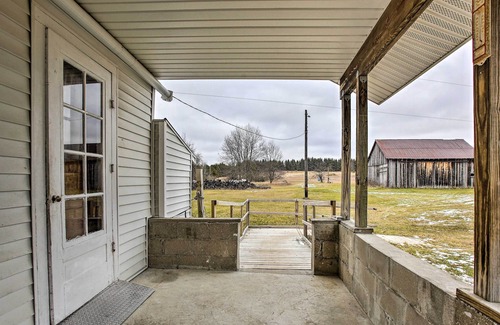 Kingsley House | Quaint Farmhouse - Hunt, Fish, & Snowmobile!