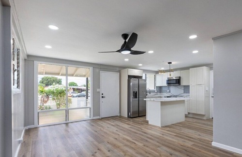 Ewa House | Quaint Home Close to Beach