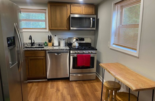 East Point House | Quaint home in a quiet neighborhood! Near airport!