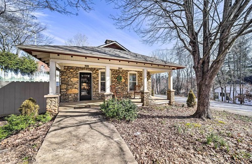 Waynesville Cottage | Quaint Home w/Porch in Downtown Waynesville!
