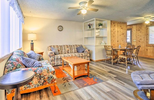 Kellogg House | Quaint Kellogg Home w/ Deck & Mountain Views!
