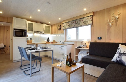 Vielsalm Cottage | Quaint Mobile Home with Sauna in Vielsalm