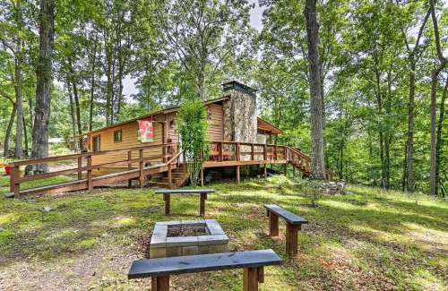 Murphy House | Quaint Murphy Cabin in Serene Wooded Setting!
