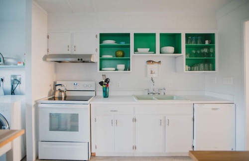Waldport House | Quaint Ocean Front on Miles of Sandy Beach! Dog Friendly!