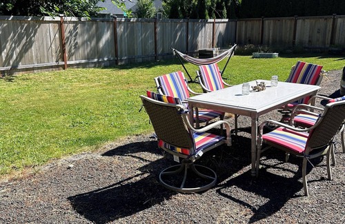 Olympia House | Quaint Oly Home Away From Home