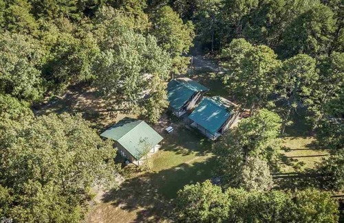 Eden Isle Cabin | Quaint One Bedroom Cabin Near Heber Springs Marina