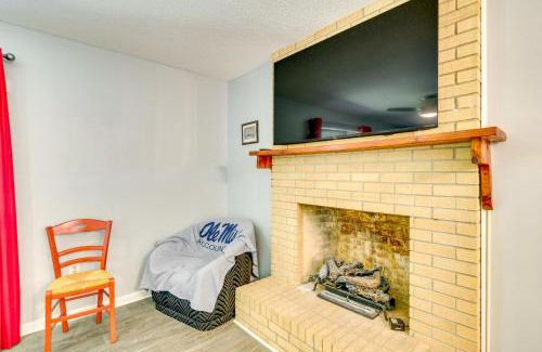Oxford House | Quaint Oxford Home about 2 Mi to Ole Miss and The Grove!