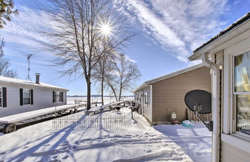 Shawano Cabin | Quaint & Pet-Friendly Cabin on Shawano Lake!