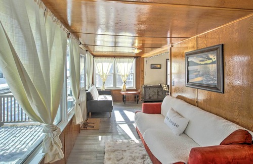 Shawano Cabin | Quaint & Pet-Friendly Cabin on Shawano Lake!
