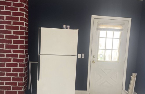 Little Italy Apartment | Quaint Private Room (L) Close to CWRU+UH