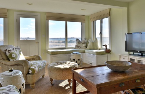 Quidnet House | Quaint Quidnet Beach Cottage-36B Sesachacha Rd