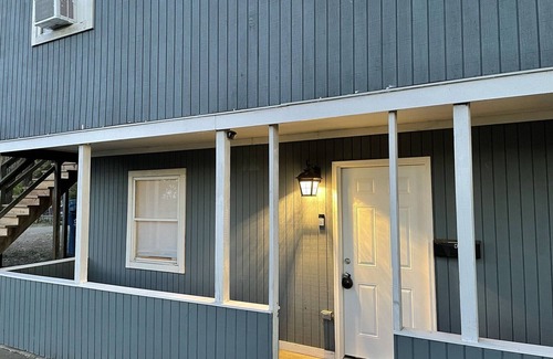 Miller Beach House | Quaint & Quiet Blocks From the Beach! | Smart Stays