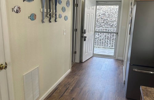 Lake Ozark Condo | Quaint, Quiet, Comfortable Condo in the Heart of Lake Ozark, Missouri