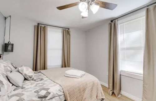 Conway House | Quaint remodeled home close to local colleges, parks, shopping, dining, hospital