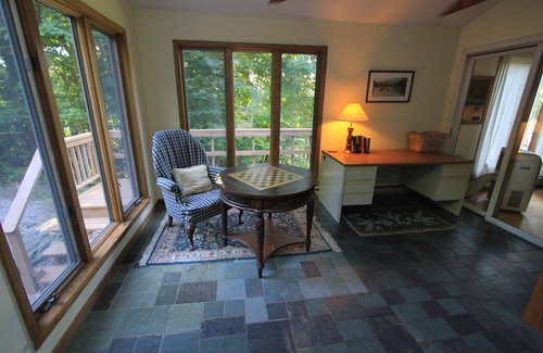 Moscow House | Quaint Stowe Vermont Cabin