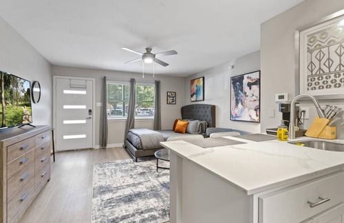 Allandale Apartment | Quaint Studio Close to Downtown and Domain