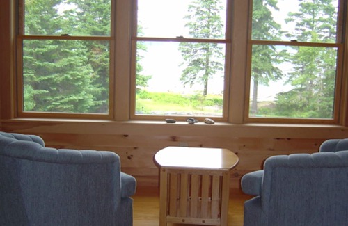 Manset Cabin | Quaint Waterfront Cabin - perfect for two