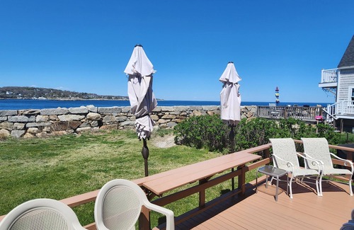 Rockport Cottage | Quaint Waterfront Cottage