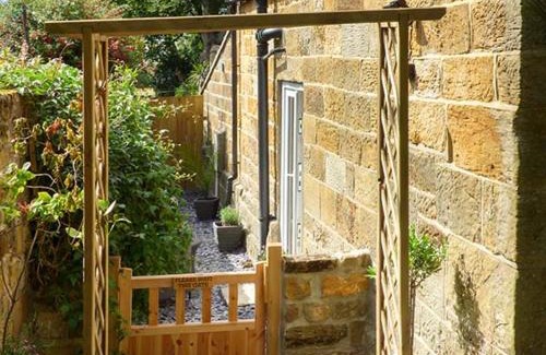 Hinderwell House | Quakers Cottage
