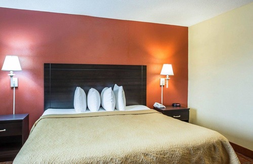Monroe Hotel | Quality Inn And Suites Monroe