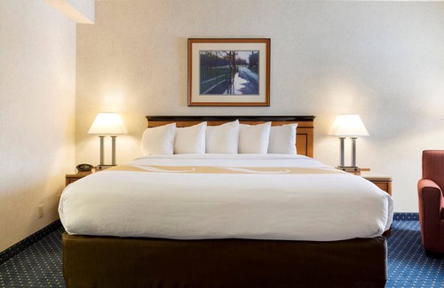 Auburn Hills Hotel | Quality Inn Auburn Hills - Detroit North