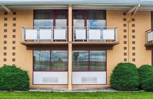 Cheektowaga Hotel | Quality Inn Buffalo Airport