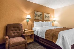 Cleveland Hotel | Quality Inn Cleveland North