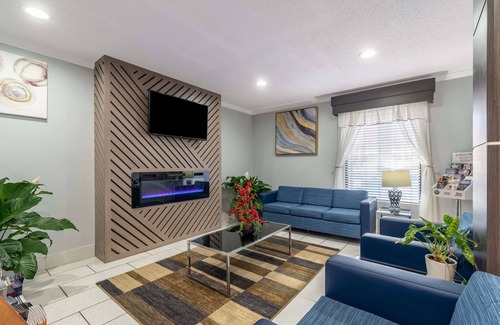 Cleveland Hotel | Quality Inn Cleveland North
