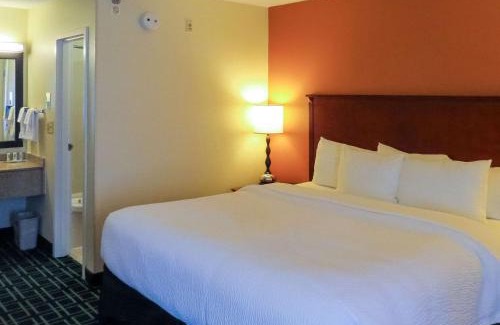 Cranberry Township Hotel | Quality Inn Cranberry Township