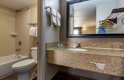 Duncan Hotel | Quality Inn Duncan - Spartanburg West