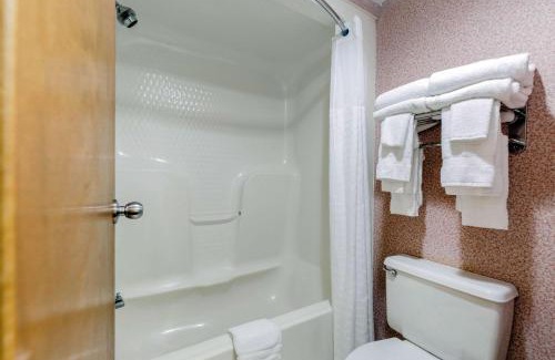 Easton Hotel | Quality Inn Easton