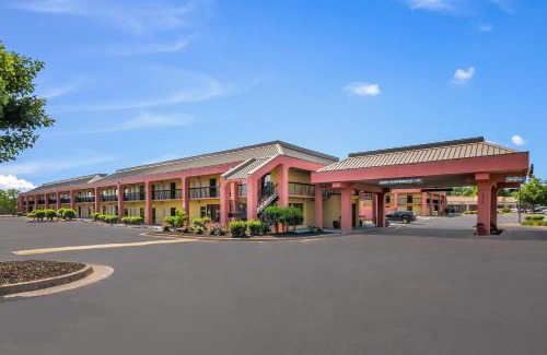 Fredericksburg Hotel | Quality Inn Fredericksburg-Central Park Area