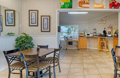 Fredericksburg Hotel | Quality Inn Fredericksburg near Historic Downtown