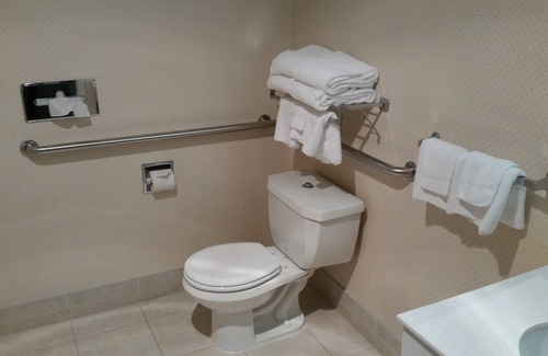 Guide Meridian Hotel | Quality Inn Grand Suites Bellingham
