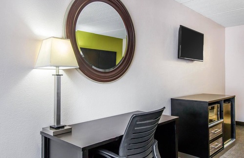 Flemington Hotel | Quality Inn Hinesville - Fort Stewart Area