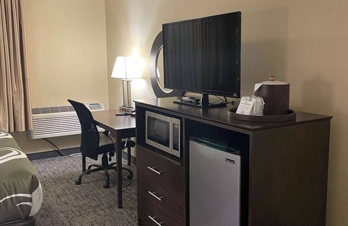 Ontario Hotel | Quality Inn Ontario