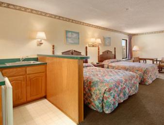 Raeford Hotel | Quality Inn Raeford