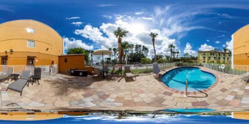 Sarasota Hotel | Quality Inn Sarasota I-75