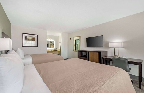 Siloam Springs Hotel | Quality Inn Siloam Springs West