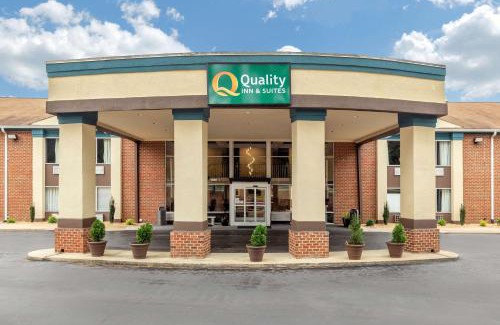 Apex Hotel | Quality Inn & Suites Apex-Holly Springs